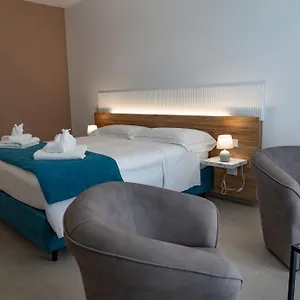Couette-café Alba, Terrasini
